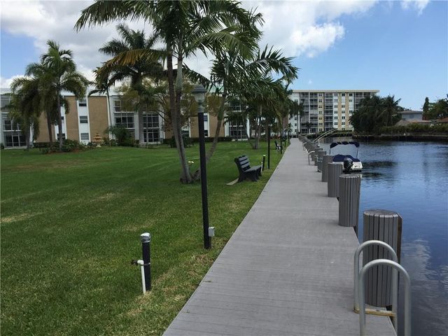 3040 NE 16th Avenue 303 A, Oakland Park, FL 33334