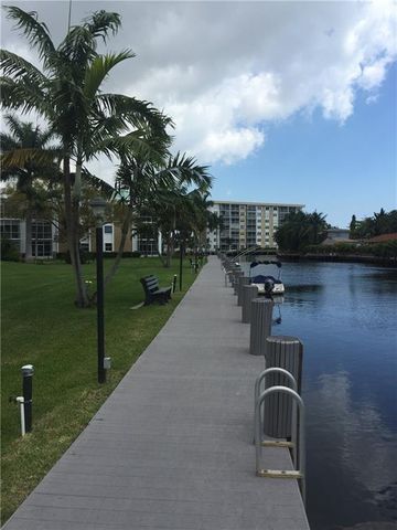 3040 NE 16th Avenue 303 A, Oakland Park, FL 33334
