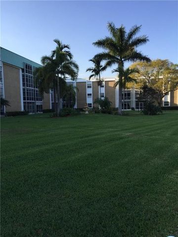 3040 NE 16th Avenue 303 A, Oakland Park, FL 33334