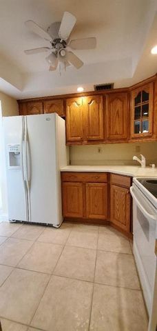 3040 NE 16th Avenue 303 A, Oakland Park, FL 33334