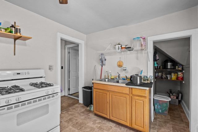 438 W 9TH AVENUE, Oshkosh, WI 54901