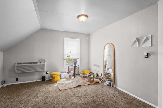 438 W 9TH AVENUE, Oshkosh, WI 54901