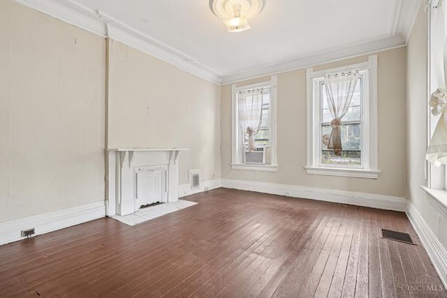 2355 W McMicken Avenue, Cincinnati, OH 45214