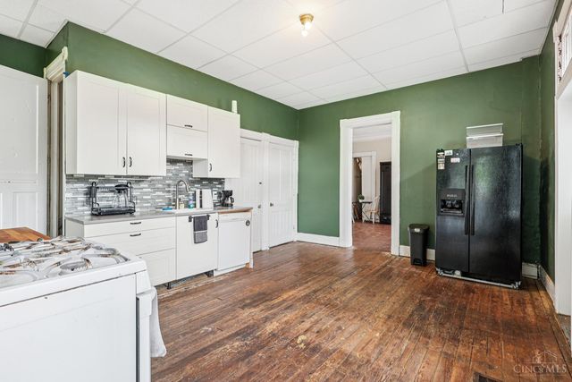 2355 W McMicken Avenue, Cincinnati, OH 45214