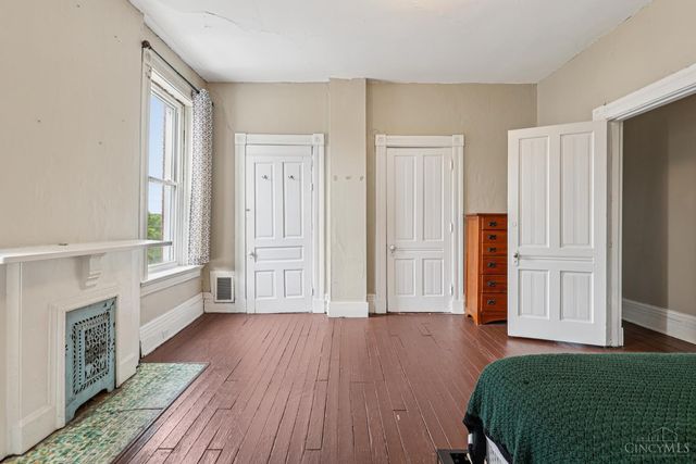 2355 W McMicken Avenue, Cincinnati, OH 45214