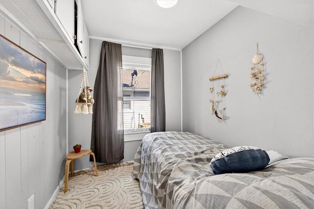 10804 Felton Street, Sugar Creek, MO 64054