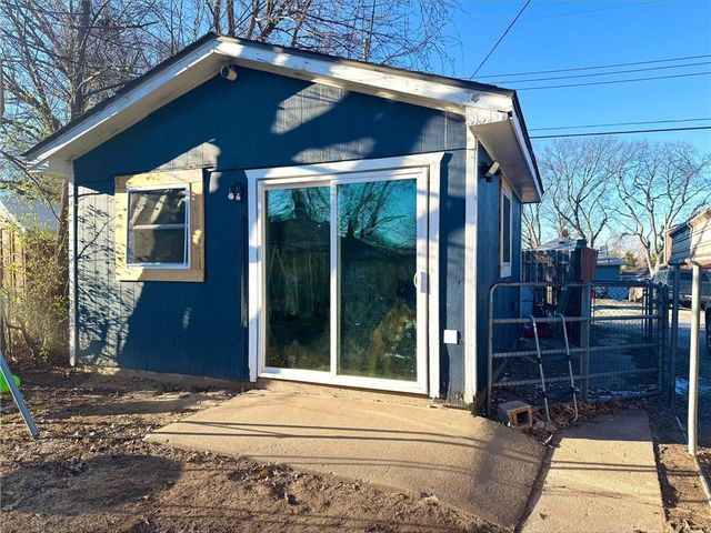 10804 Felton Street, Sugar Creek, MO 64054