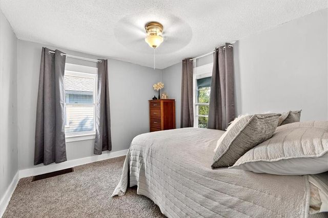 10804 Felton Street, Sugar Creek, MO 64054