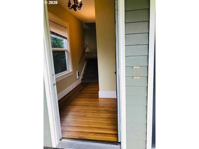 1926 Ne 11TH Ave, Portland, OR 97212