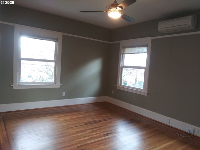 1926 Ne 11TH Ave, Portland, OR 97212