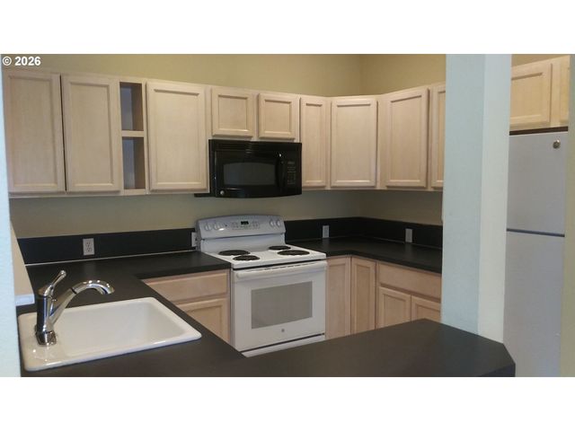 1926 Ne 11TH Ave, Portland, OR 97212