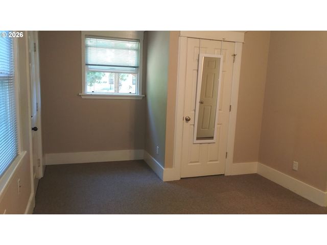 1926 Ne 11TH Ave, Portland, OR 97212