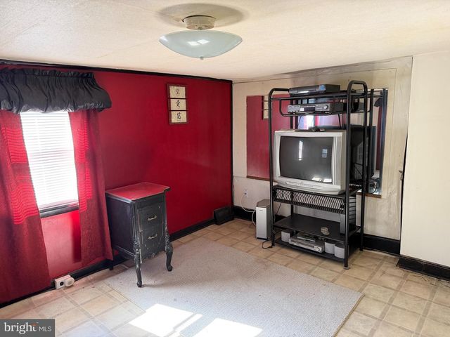 289-91 E COLLOM ST, Philadelphia, PA 19144