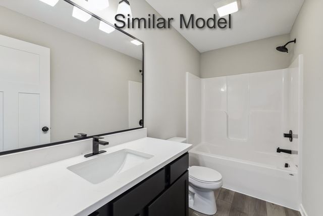 3328 NW Brookside Drive, Grimes, IA 50111