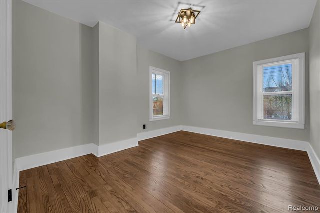 18613 Santa Rosa Drive, Detroit, MI 48221