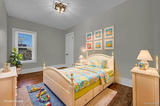 18613 Santa Rosa Drive, Detroit, MI 48221