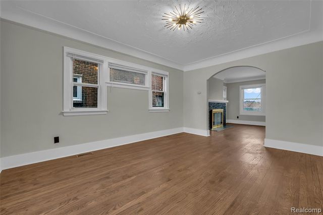 18613 Santa Rosa Drive, Detroit, MI 48221