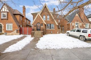 18613 Santa Rosa Drive, Detroit, MI 48221