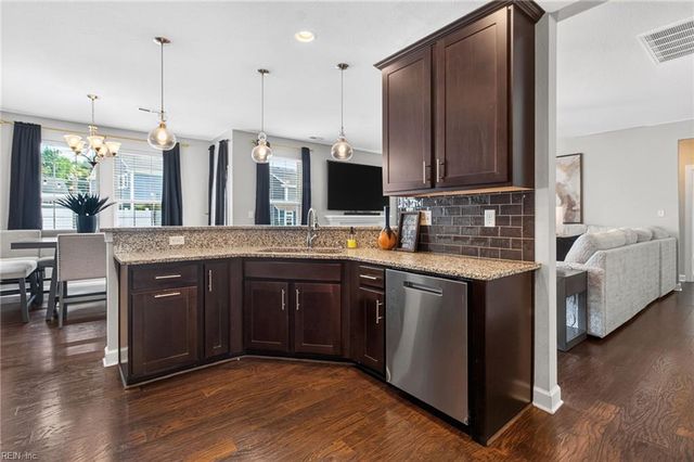 124 Bowman DR, Suffolk, VA 23434