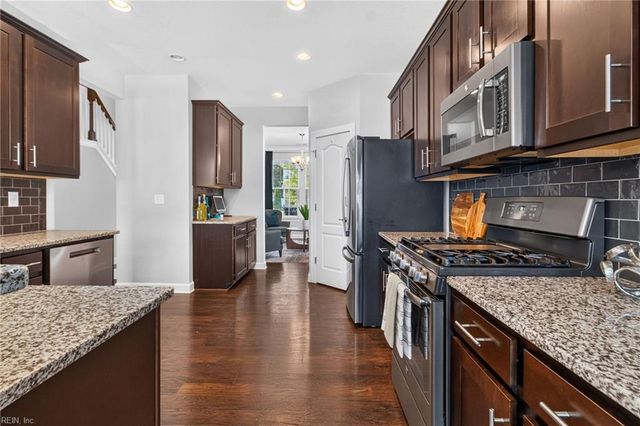 124 Bowman DR, Suffolk, VA 23434