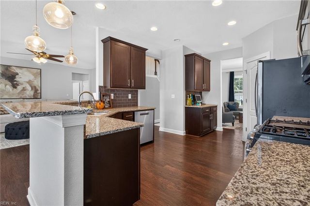 124 Bowman DR, Suffolk, VA 23434