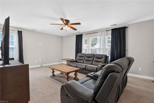 124 Bowman DR, Suffolk, VA 23434