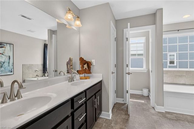 124 Bowman DR, Suffolk, VA 23434