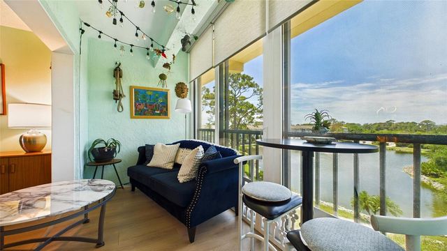 5775 PARK STREET N 410, St Petersburg, FL 33709