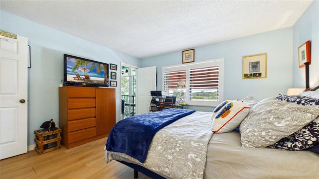 5775 PARK STREET N 410, St Petersburg, FL 33709