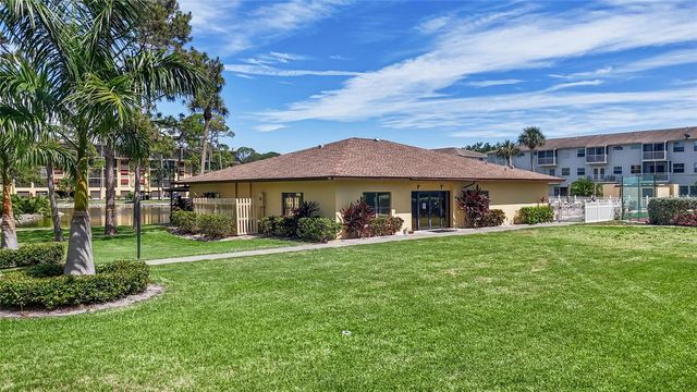 5775 PARK STREET N 410, St Petersburg, FL 33709
