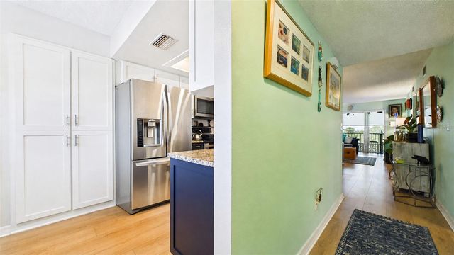 5775 PARK STREET N 410, St Petersburg, FL 33709