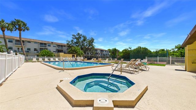 5775 PARK STREET N 410, St Petersburg, FL 33709
