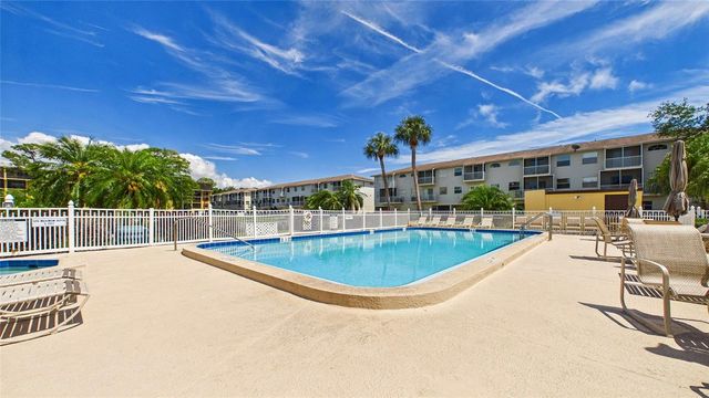 5775 PARK STREET N 410, St Petersburg, FL 33709