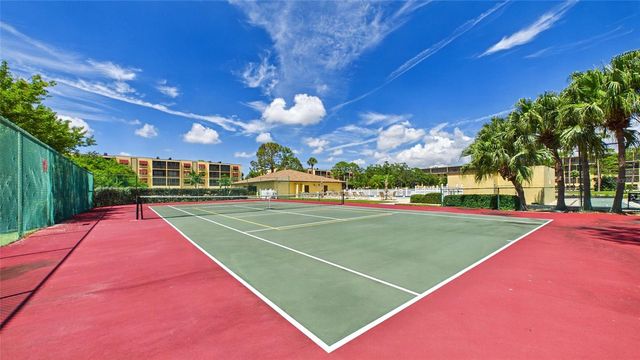 5775 PARK STREET N 410, St Petersburg, FL 33709
