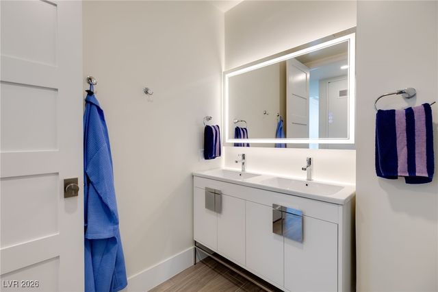 3722 Las Vegas Boulevard 2212, Las Vegas, NV 89158