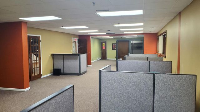 5360 Fargo Avenue, Skokie, IL 60077