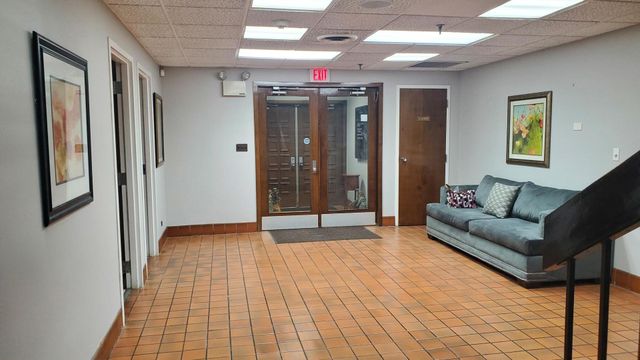 5360 Fargo Avenue, Skokie, IL 60077