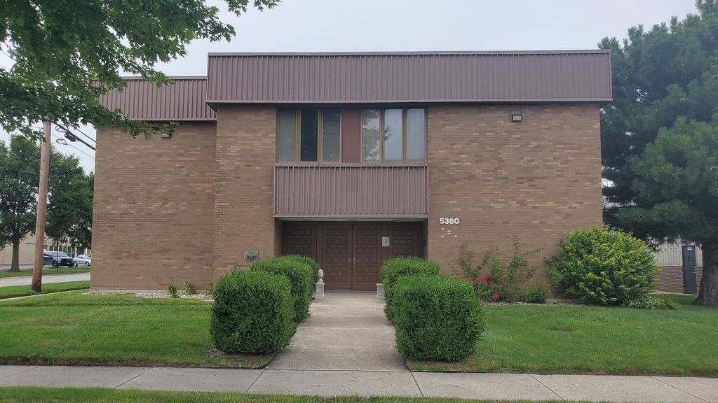 5360 Fargo Avenue, Skokie, IL 60077