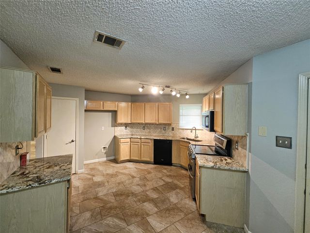 1608 Merritt Drive, Mansfield, TX 76063