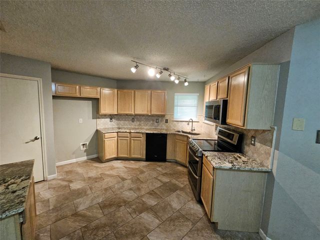 1608 Merritt Drive, Mansfield, TX 76063