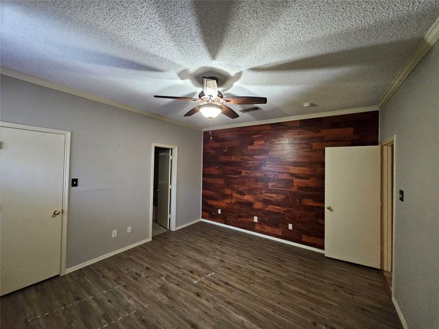 1608 Merritt Drive, Mansfield, TX 76063