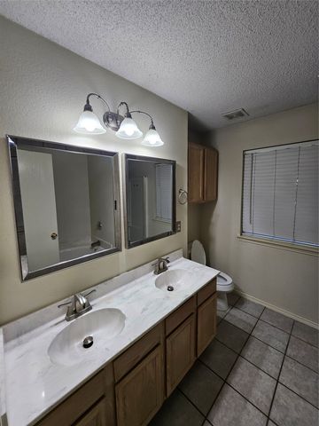 1608 Merritt Drive, Mansfield, TX 76063