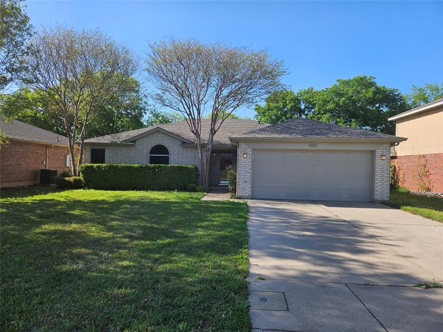 1608 Merritt Drive, Mansfield, TX 76063