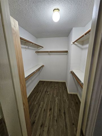 1608 Merritt Drive, Mansfield, TX 76063