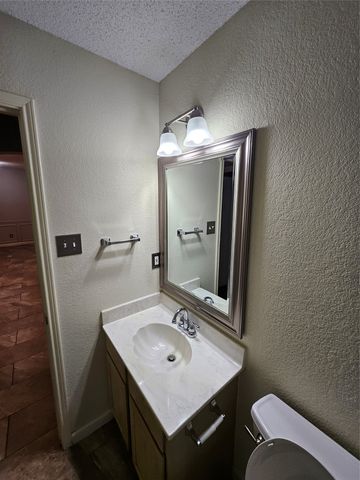 1608 Merritt Drive, Mansfield, TX 76063