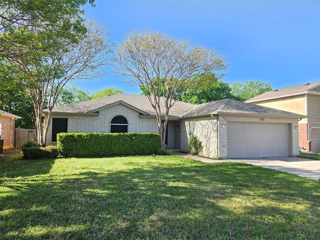 1608 Merritt Drive, Mansfield, TX 76063