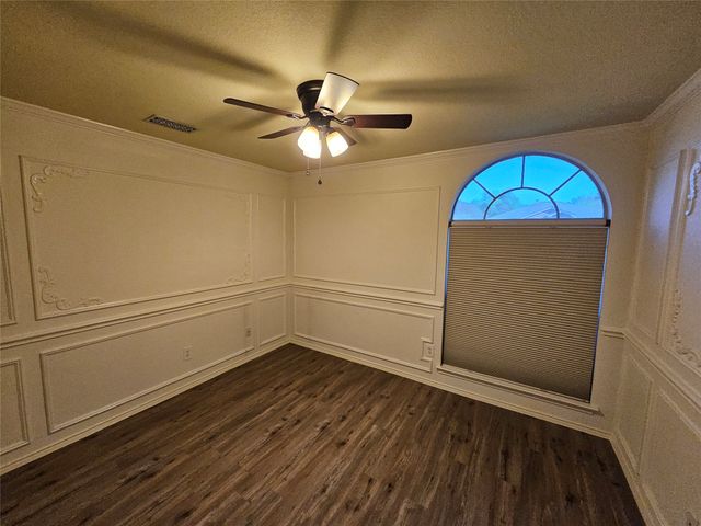 1608 Merritt Drive, Mansfield, TX 76063