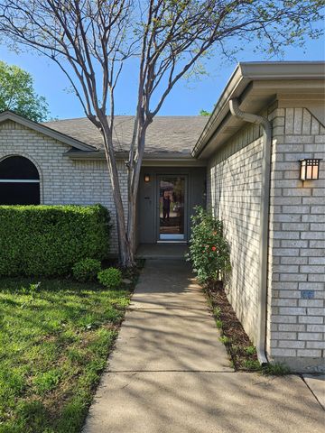 1608 Merritt Drive, Mansfield, TX 76063