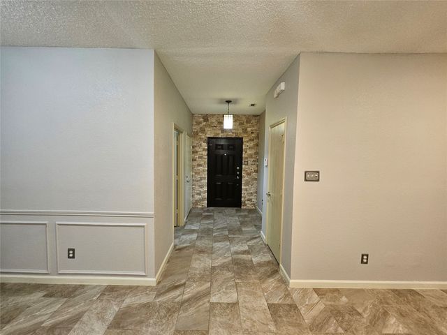 1608 Merritt Drive, Mansfield, TX 76063