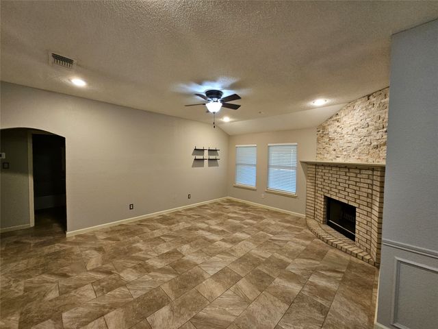 1608 Merritt Drive, Mansfield, TX 76063